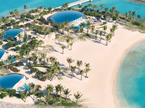Beachfront Crown Villas Ensemble