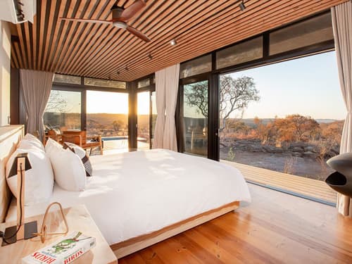 Honeymoon Suite