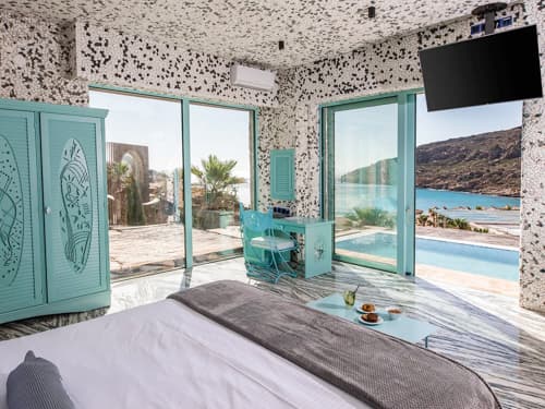 Honeymoon Suite