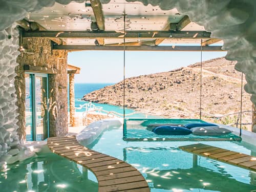 Rebel Souls Heart Pool | One-Bedroom Suite