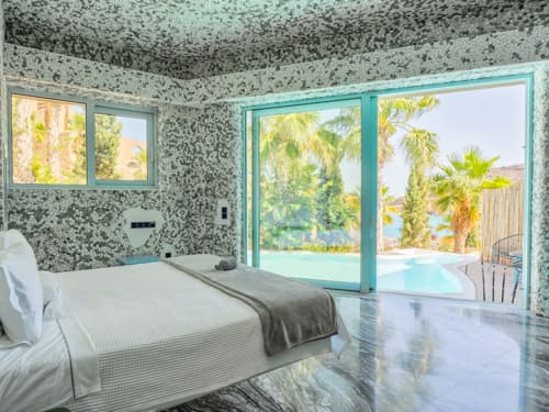 Sea View with Pond Suite