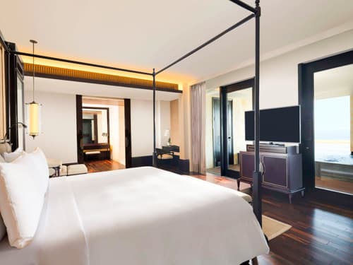 Ocean Front Prestige Suite
