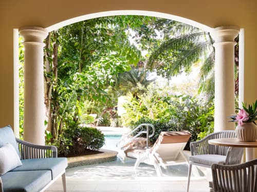 Swim-up Crystal Lagoon Honeymoon One Bedroom Butler Suite