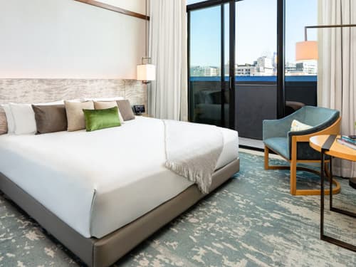1 King Bed With Balcony Silver