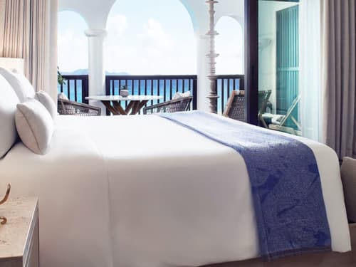 Beachfront One Bedroom Pool Suite