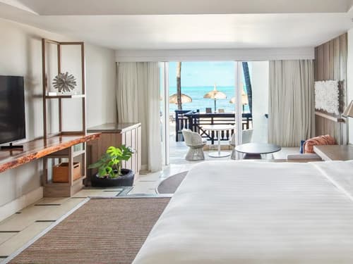 Coral Beachfront Suite