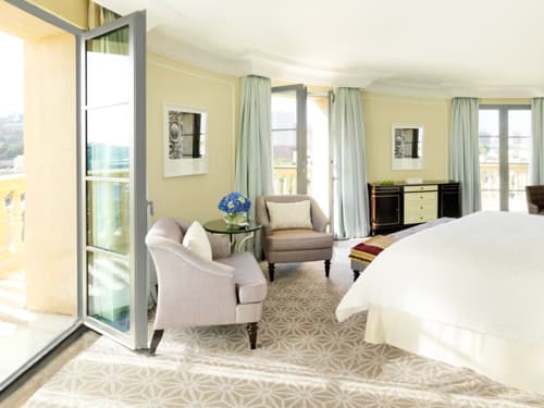 Premier Park View Room