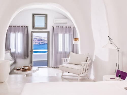 Senior Suite Caldera View