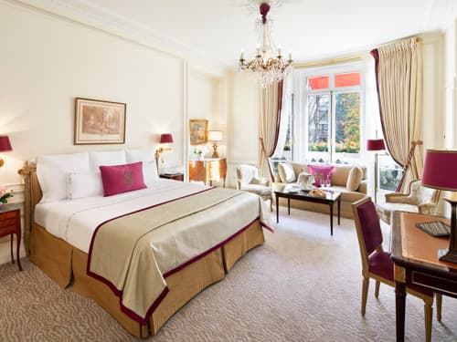 Junior Suite, Avenue Montaigne View