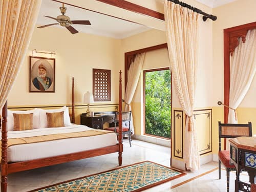 Heritage Room King Bed