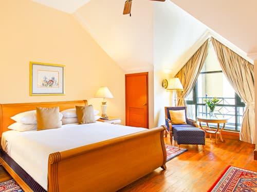 Deluxe Suite