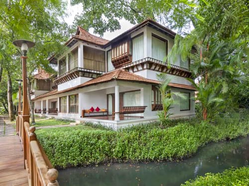 Luxury Pavilion Rooms