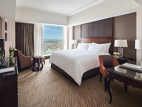 Fairmont Room King City