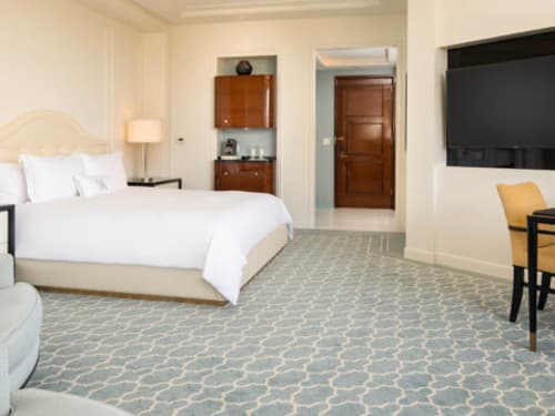 Beverly Hills Junior Suite with Terrace and View