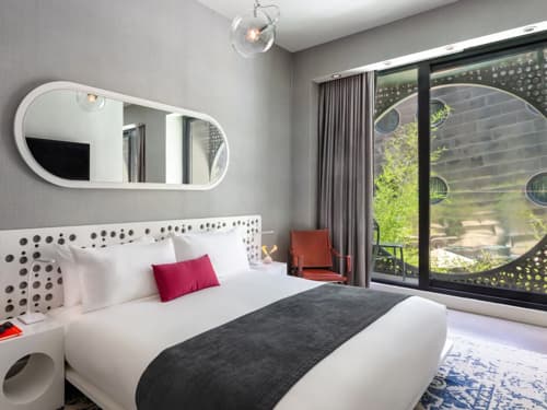 1 King Bed with Balcony Bronze