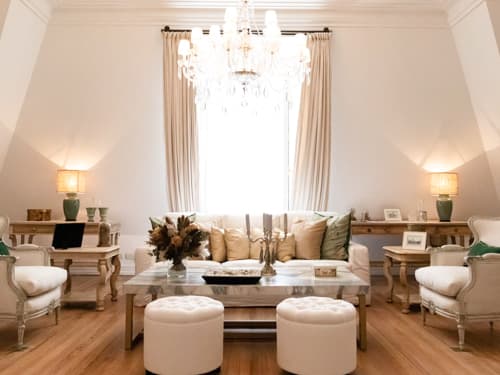 La Mansión Ambassador Suite
