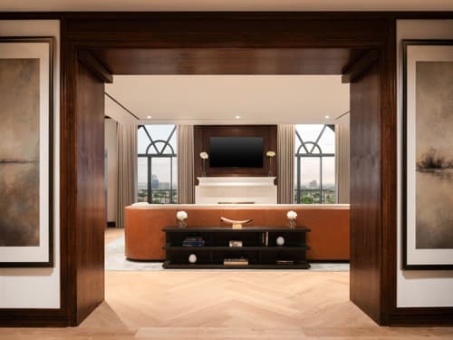 The Ritz-Carlton Suite