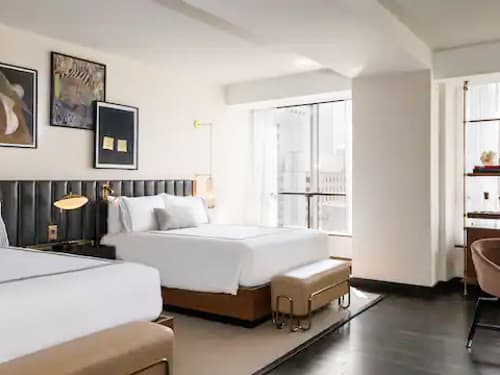 2 Queen Beds