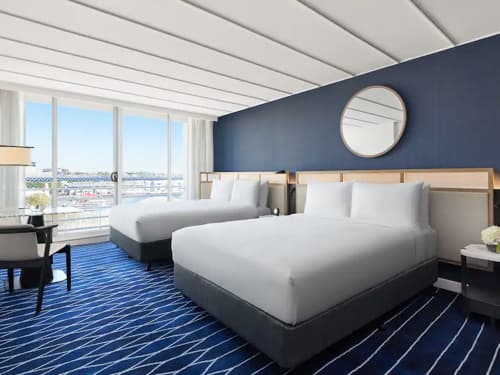 2 Queen Beds, Darling Harbour View, Balcony