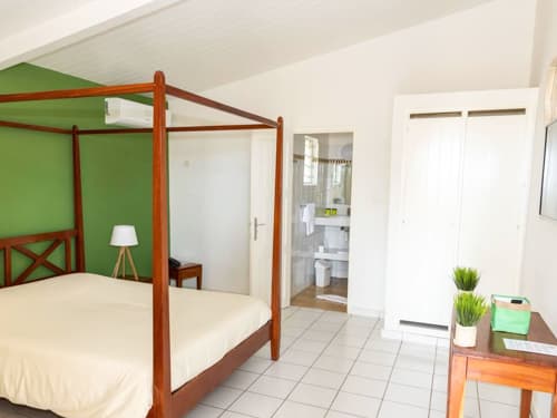 Superior Poolside Room