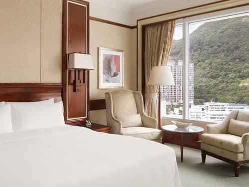 Deluxe Peak View Room  