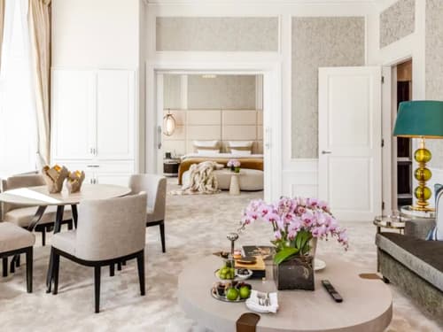The d'Angleterre Suite